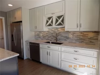 Photo #2: 2302098 Listing