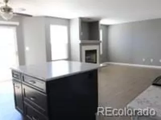 Photo #5: 2302098 Listing