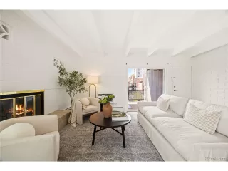 Photo #2: 2304093 Listing