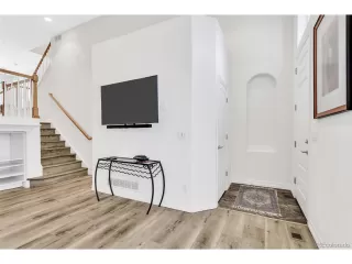 Photo #2: 2304663 Listing