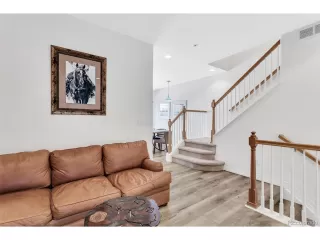 Photo #6: 2304663 Listing