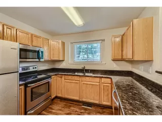 Photo #4: 2308487 Listing