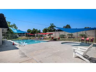 Photo #2: 2313995 Listing