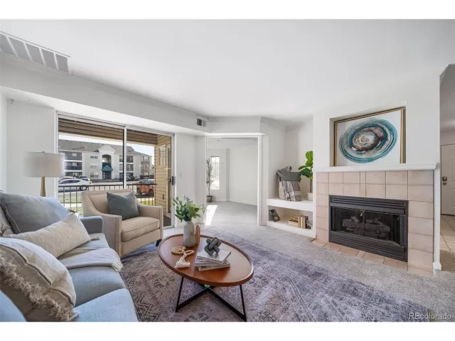 MLS: 2314546 Condo For Sale