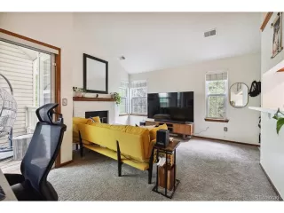 Photo #3: 2314708 Listing