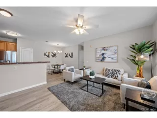 Photo #4: 2316749 Listing