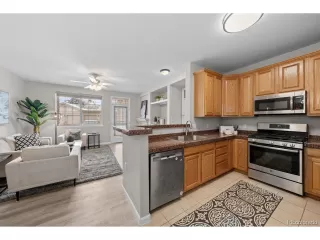 Photo #6: 2316749 Listing