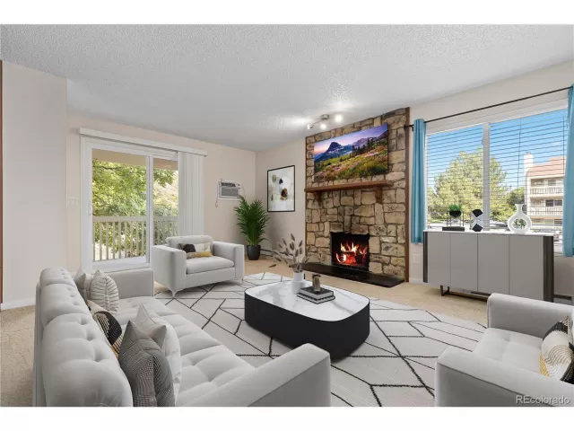 MLS: 2318492 Condo For Sale