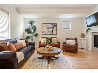 Photo #2: 2318495 Listing