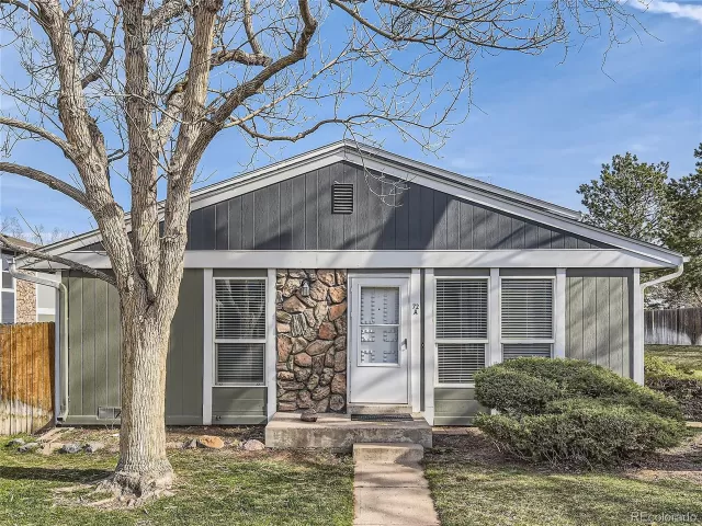 MLS: 2320681 Condo For Sale