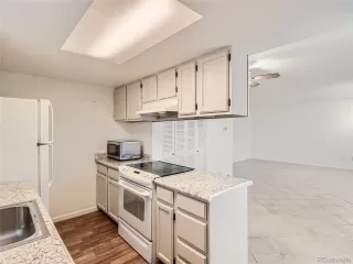 Photo #4: 2320681 Listing 