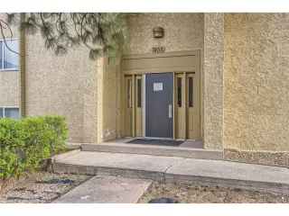 Photo #2: 2320958 Listing