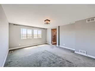 Photo #5: 2321987 Listing