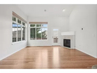 Photo #3: 2322064 Listing