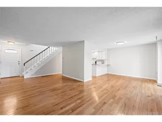 Photo #4: 2322702 Listing 