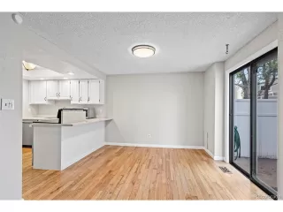 Photo #6: 2322702 Listing 