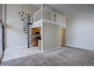 Photo #4: 2324417 Listing