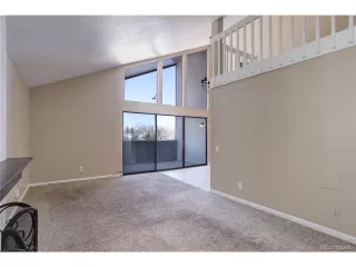 Photo #5: 2324417 Listing