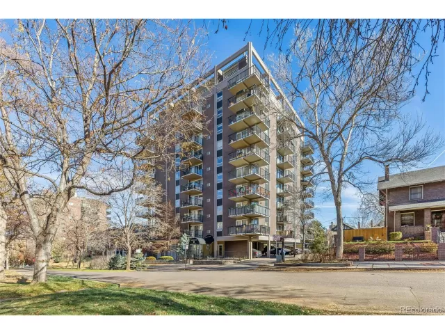 MLS: 2324562 Condo For Sale