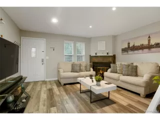 Photo #5: 2325620 Listing