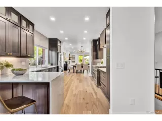 Photo #4: 2327363 Listing