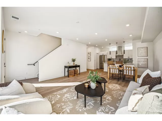 MLS: 2328345 Condo For Sale