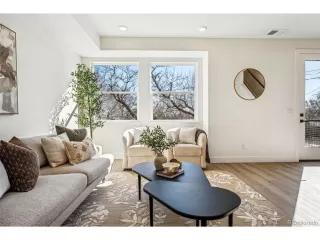 Photo #3: 2328345 Listing