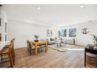 Photo #4: 2328345 Listing