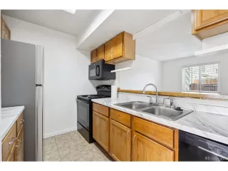 Photo #4: 2330883 Listing