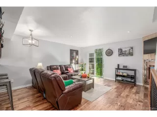 Photo #6: 2331138 Listing 