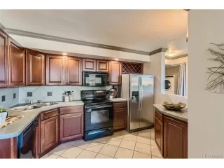 Photo #5: 2331157 Listing