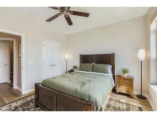 Photo #5: 2331800 Listing