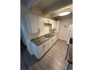 Photo #2: 2332448 Listing