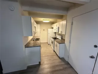 Photo #3: 2332448 Listing