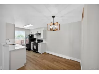 Photo #4: 2334542 Listing 