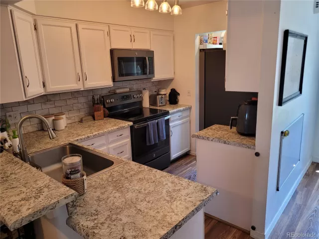 MLS: 2334588 Condo For Sale