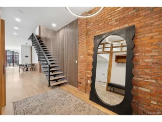 Photo #4: 2335228 Listing 