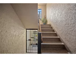 Photo #3: 2335344 Listing