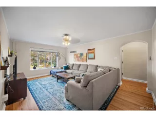 Photo #6: 2335344 Listing