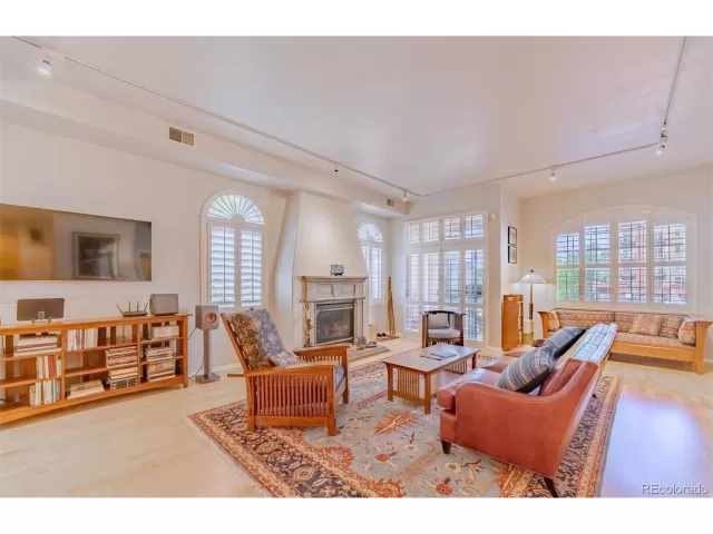 MLS: 2335527 Condo For Sale