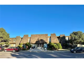 Photo #3: 2335629 Listing