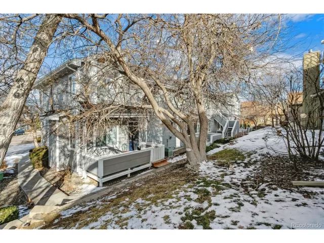 MLS: 2337115 Condo For Sale