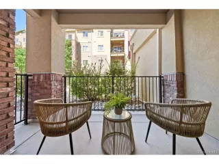 Photo #3: 2337577 Listing