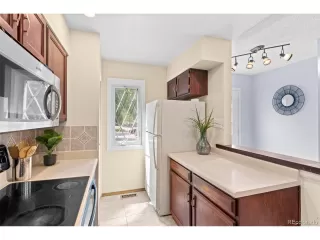 Photo #4: 2337678 Listing 