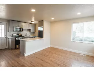 Photo #2: 2339848 Listing 