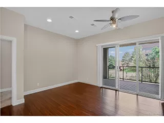 Photo #6: 2340803 Listing 