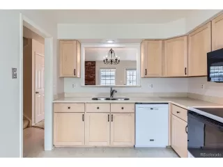 Photo #5: 2341822 Listing 