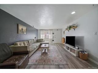 Photo #3: 2344841 Listing