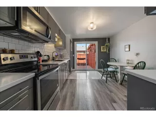 Photo #6: 2344841 Listing