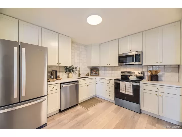 MLS: 2347789 Condo For Sale